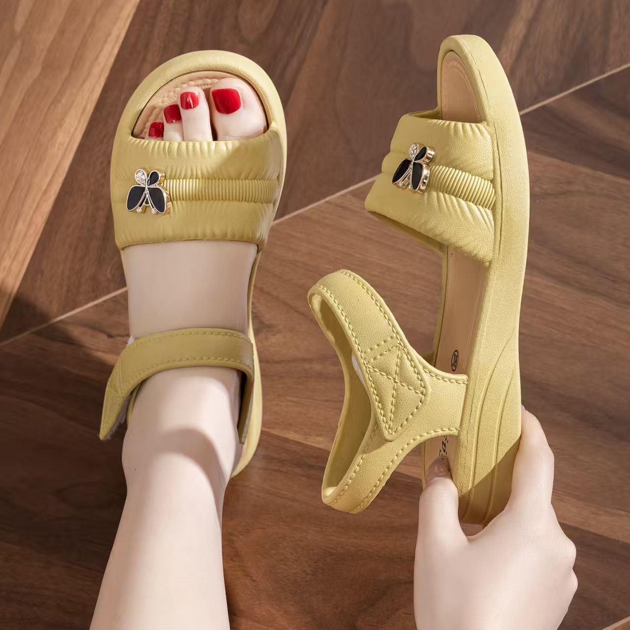 Sandálias femininas de praia c - Velcro Strap Sandal avaliação e preço